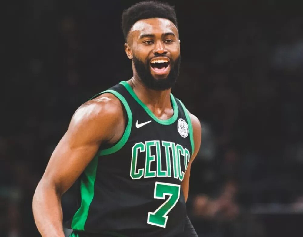 辅以后场突 辅以后场突