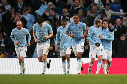 要么拿出两个首轮签，要么就挂电话。☎️ 全部 Jake Fischer：金州勇士已经与篮网探讨过得到小波特的可能性。